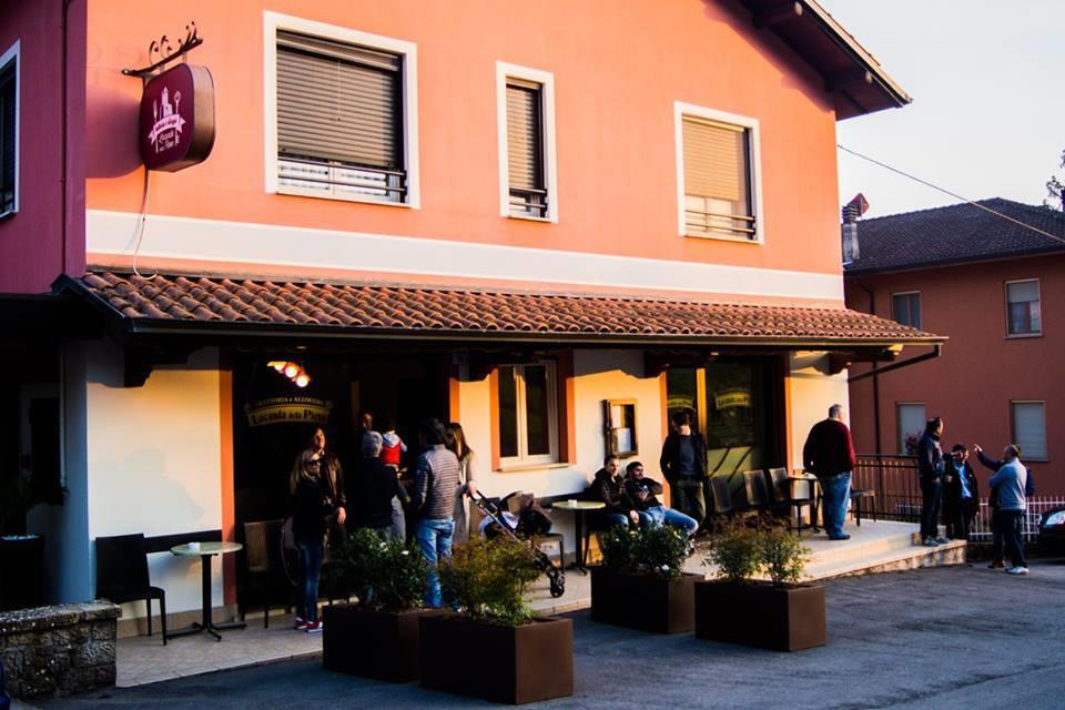Locanda Della Pieve Tizzano Val Parma Eksteriør bilde